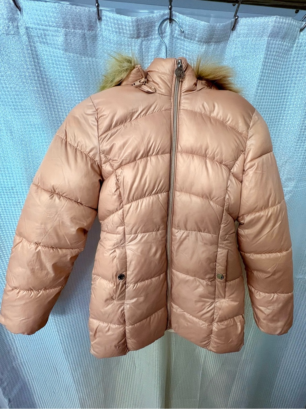Beautiful Michael Kors girls’ puffer coat / soft blush pink / faux fur hood